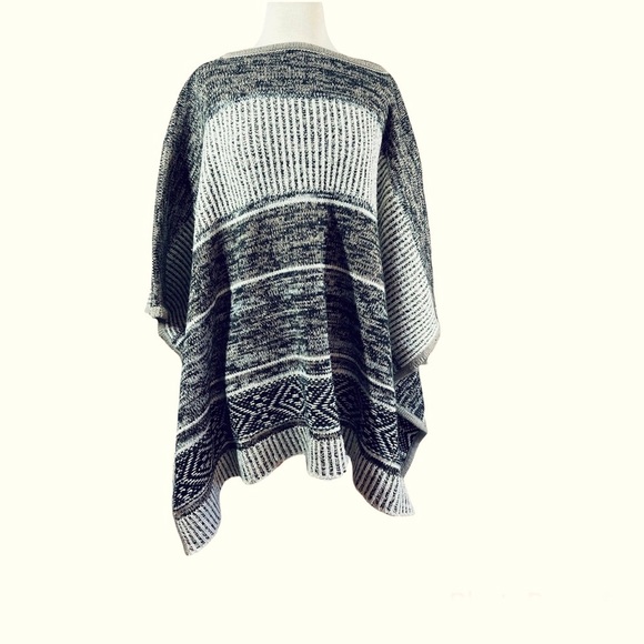 GAP One Size Multi Stripe Poncho - Picture 6 of 14